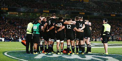 All Blacks huddle 1582053429