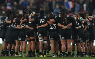 Black Ferns huddle 1566170103