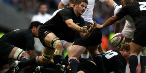 Richie McCaw clears a ruck 1566171419