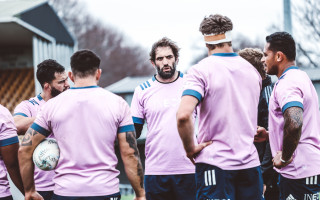 Whitelock and Barrett excited to play at home ground Thumbnail