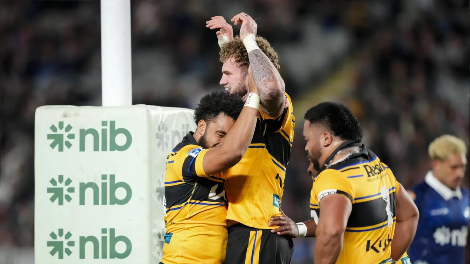 Super Rugby Pacific Round 14 Wrap: Hurricanes extend lead
