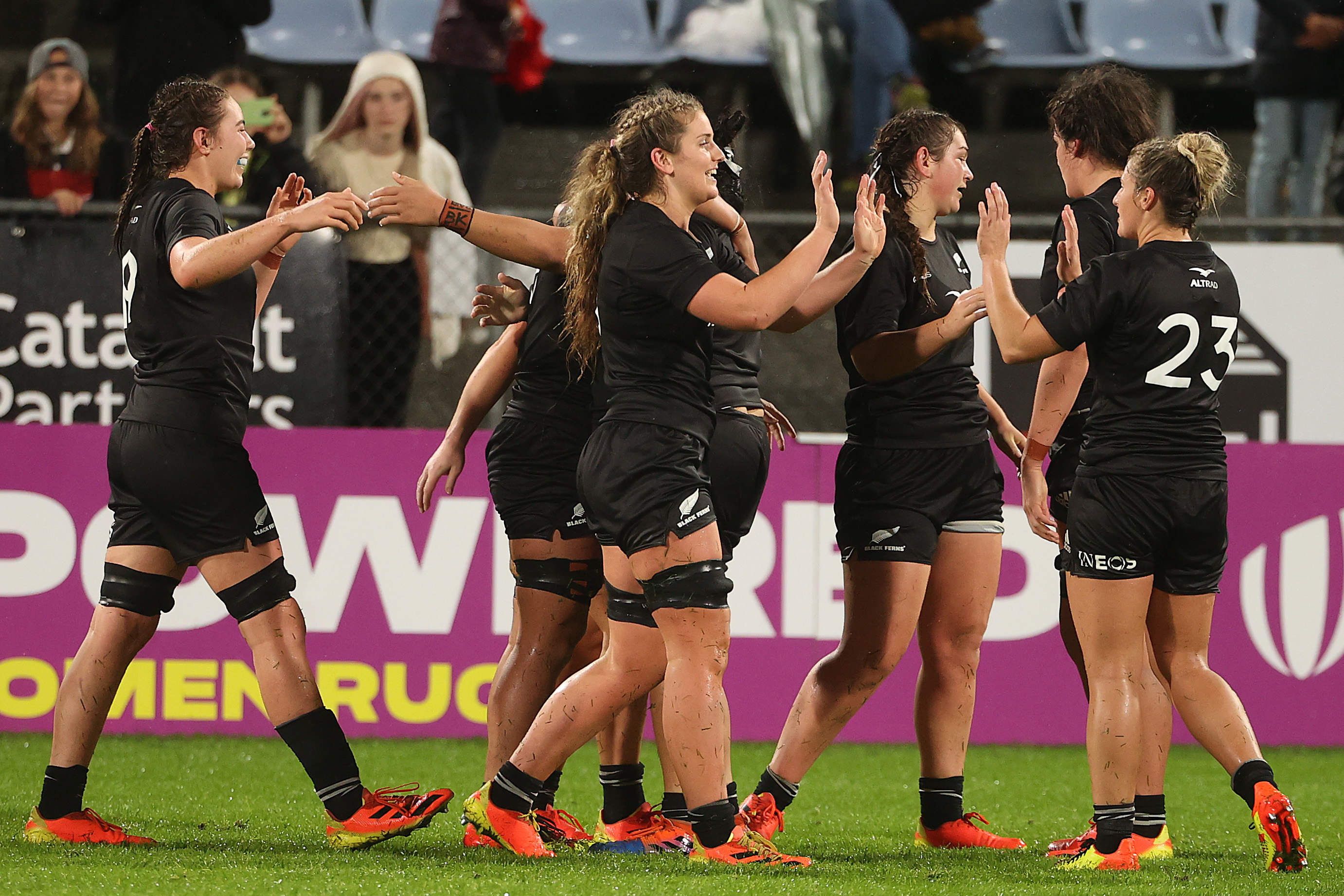 Black Ferns feature in the club rugby scene »
