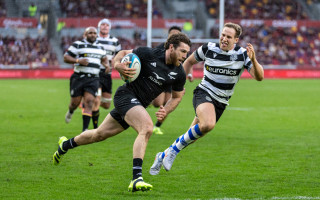 All Blacks XV Fight Back from 19-0 Down to Beat Barbarians Thumbnail