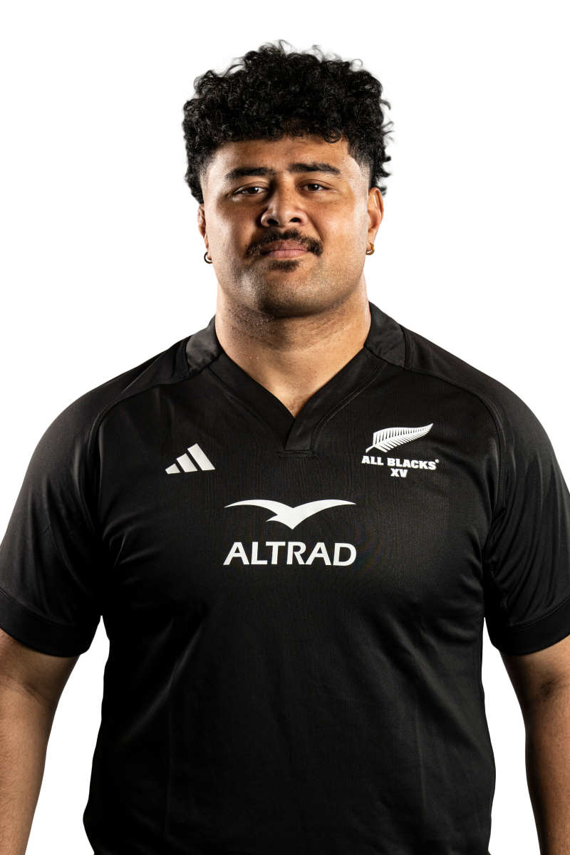 Siale Lauaki Portrait