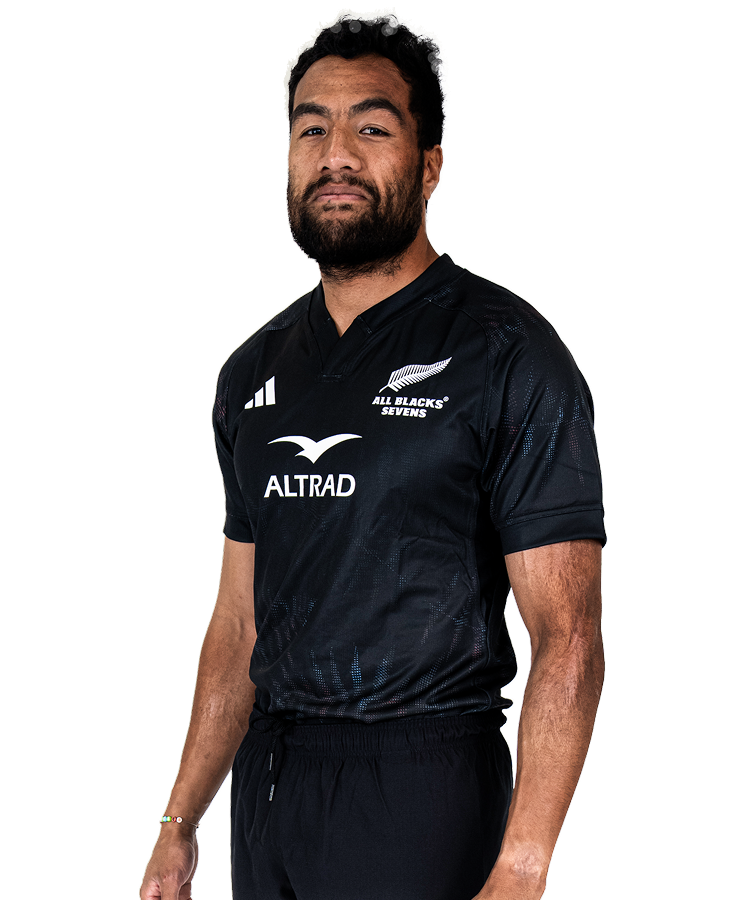 Sione Molia Portrait