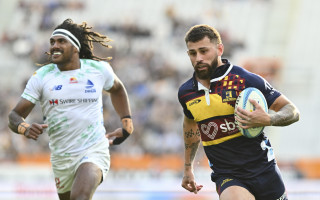 Ratumaitavuki-Kneepkens Set for Remarkable Comeback